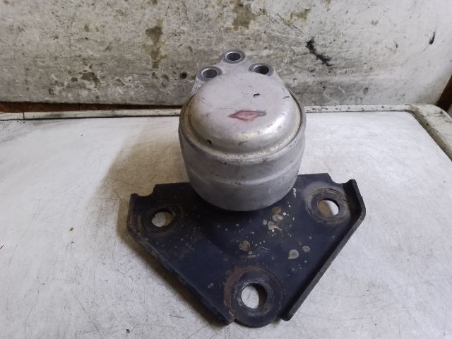 bontott FORD FUSION Motor Tartó Bak (Fém)