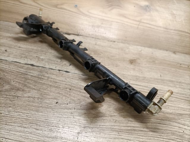 bontott FORD FUSION Porlasztó Sor / Híd