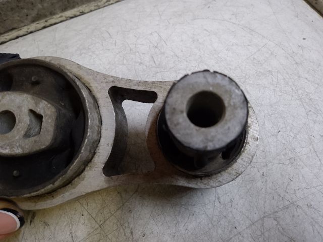 bontott FORD FUSION Billenésgátló Bak