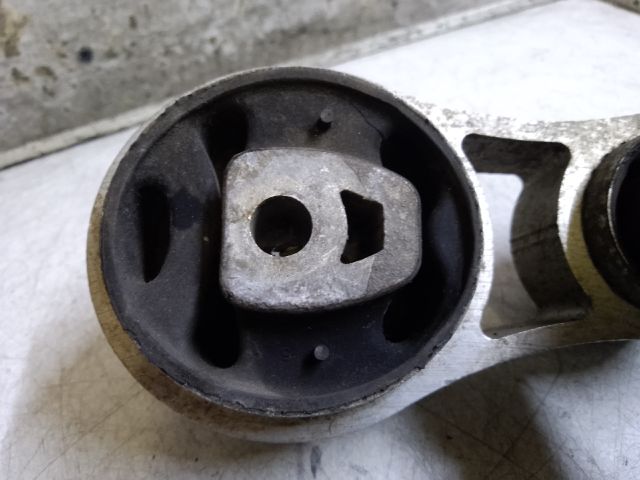 bontott FORD FUSION Billenésgátló Bak