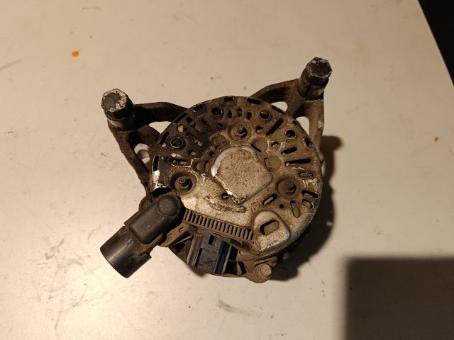 bontott FORD FUSION Generátor