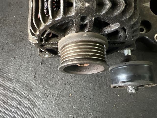 bontott FORD FUSION Generátor