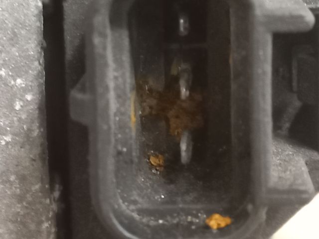 bontott FORD FUSION Generátor