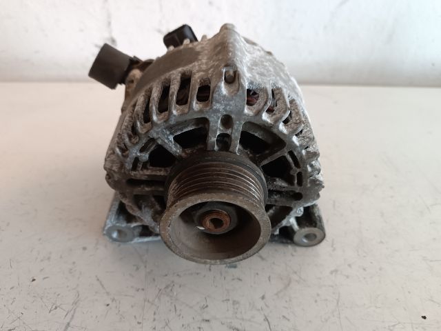 bontott FORD FUSION Generátor