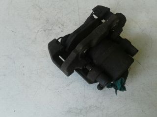 bontott FORD FUSION Jobb első Féknyereg Munkahengerrel