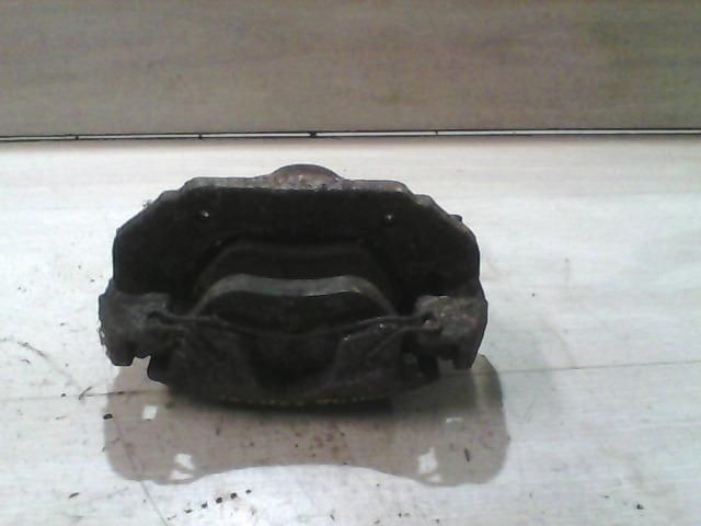 bontott FORD FUSION Jobb első Féknyereg Munkahengerrel