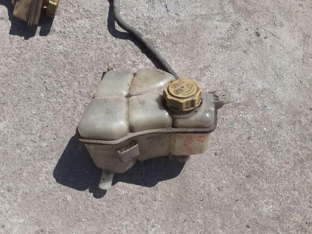 bontott FORD FUSION Kiegyenlítő Tartály