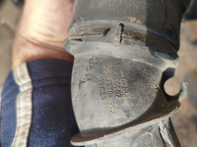 bontott FORD FUSION Légbeömlő Cső