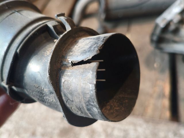 bontott FORD FUSION Légbeömlő Cső