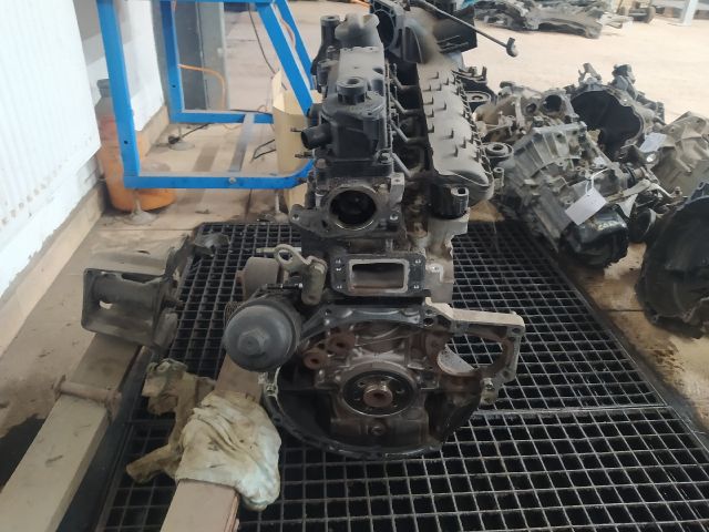 bontott FORD FUSION Motor (Fűzött blokk hengerfejjel)