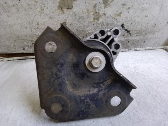 bontott FORD FUSION Motor Tartó Bak (Fém)