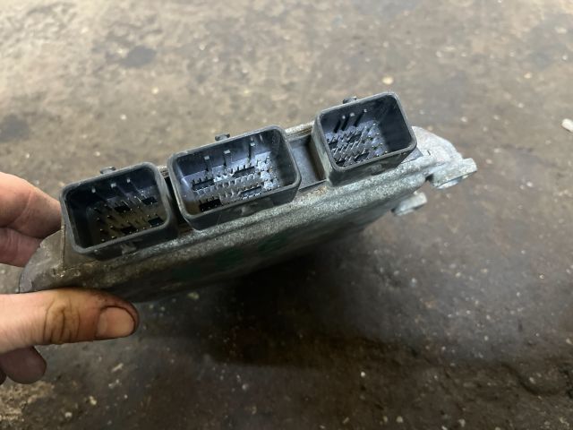 bontott FORD FUSION Motorvezérlő