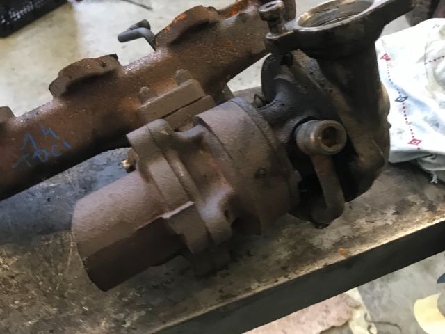 bontott FORD FUSION Turbó