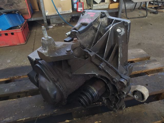 bontott FORD FUSION Váltó (Mechanikus)