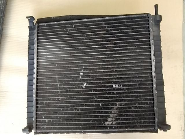 bontott FORD FUSION Vízhűtő Radiátor (Nem klímás)