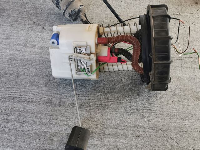 bontott FORD FUSION Üzemanyag Szivattyú