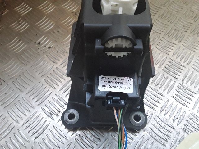 bontott FORD FUSION Váltó Kulissza