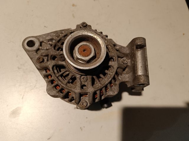 bontott FORD FUSION Generátor