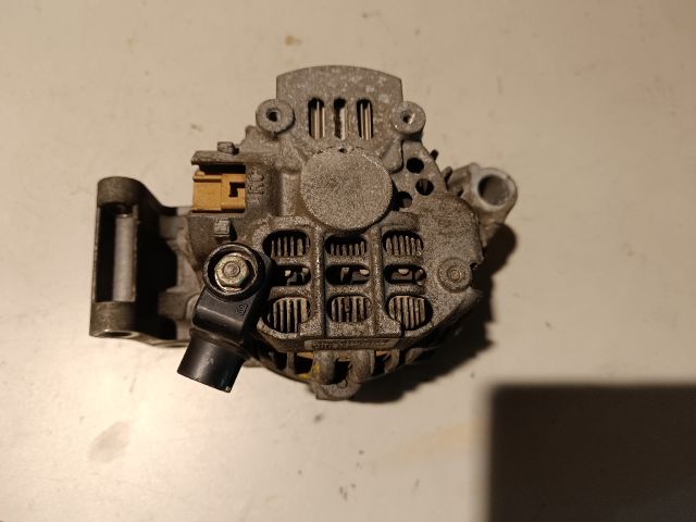 bontott FORD FUSION Generátor