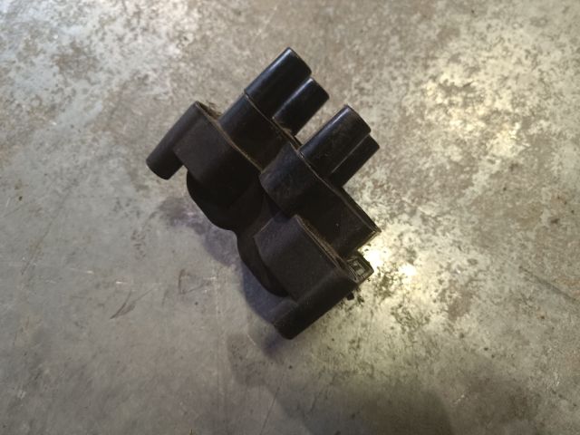 bontott FORD FUSION Gyújtáselosztó