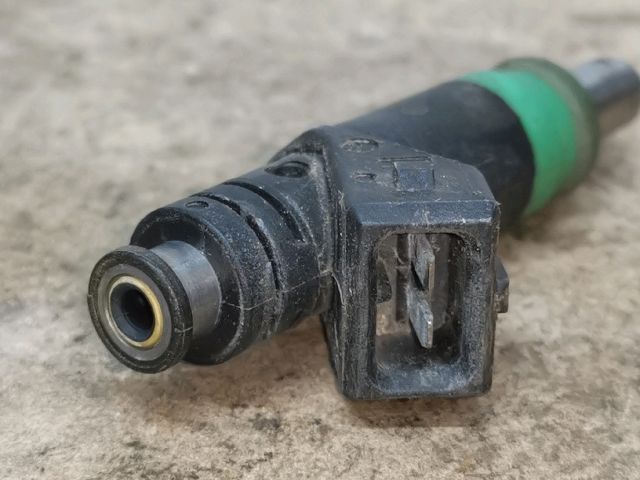 bontott FORD FUSION Porlasztó (1 db)