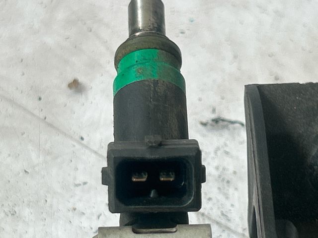 bontott FORD FUSION Porlasztó Sor / Híd