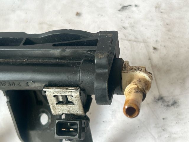 bontott FORD FUSION Porlasztó Sor / Híd