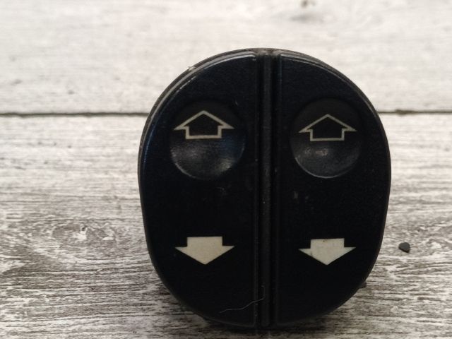 bontott FORD FUSION Ablakemelő Kapcsoló Négyes / Kettes