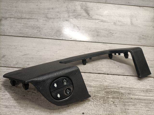 bontott FORD FUSION Ablakemelő Kapcsoló Négyes / Kettes