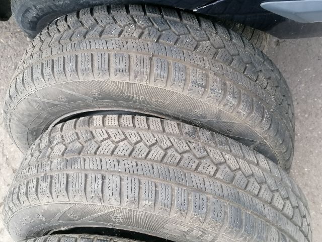 bontott FORD FUSION Acélfelni Szett Gumival