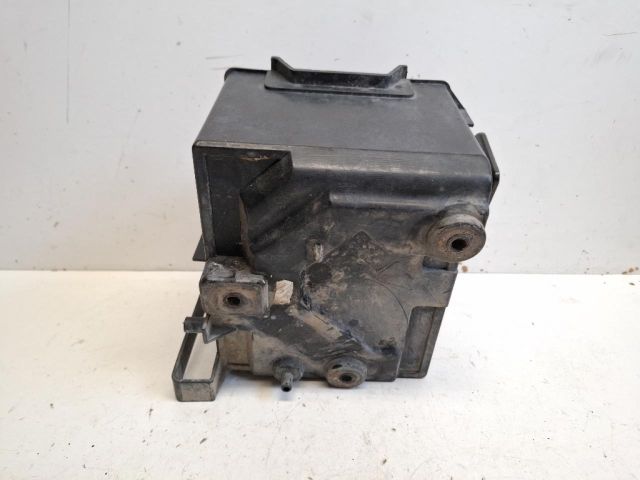 bontott FORD FUSION Akkumulátor Tartó