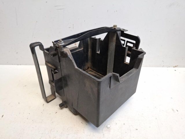 bontott FORD FUSION Akkumulátor Tartó