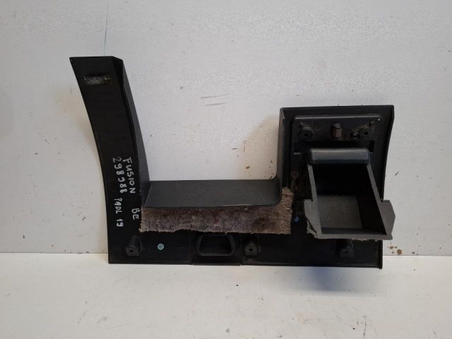 bontott FORD FUSION Bal Alsó Műszerfal Burkolat