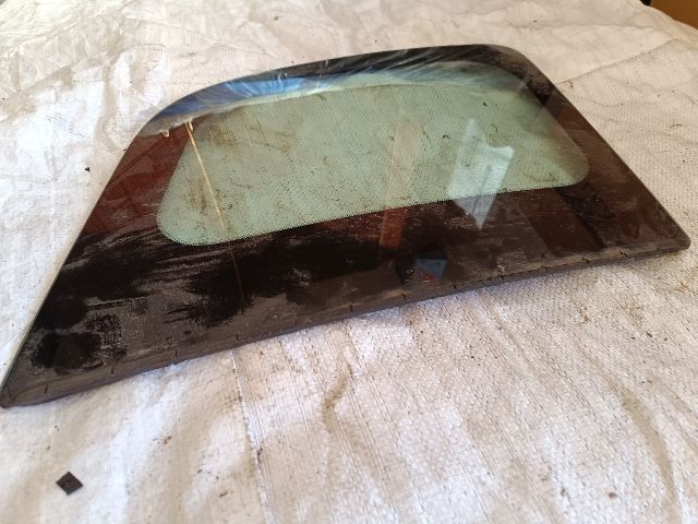 bontott FORD FUSION Bal C Oszlop Oldalablak Üveg