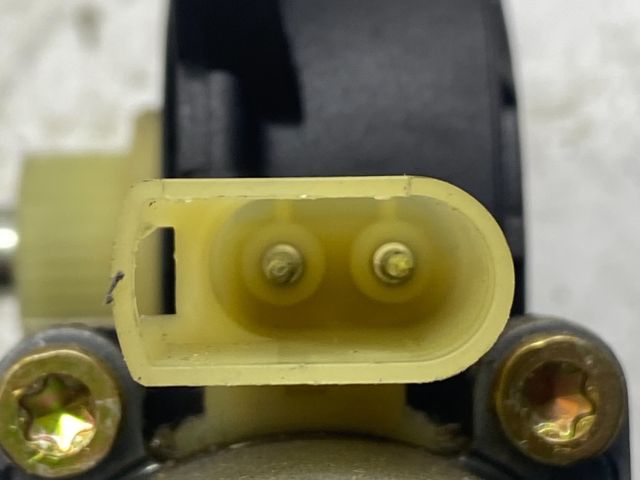 bontott FORD FUSION Bal első Ablakemelő Motor