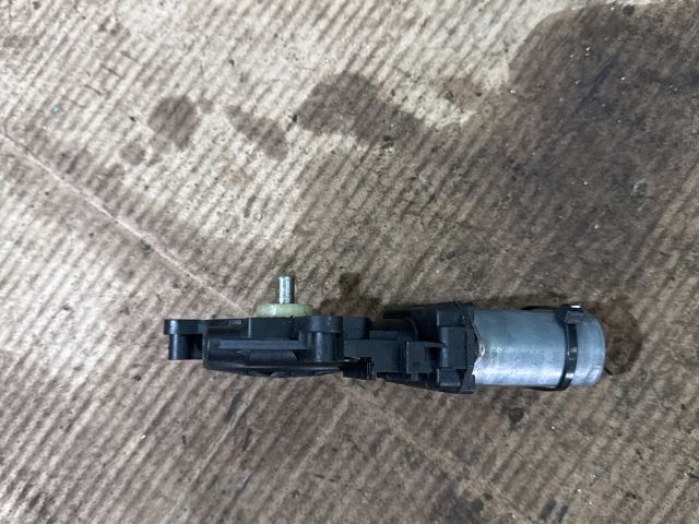 bontott FORD FUSION Bal első Ablakemelő Motor