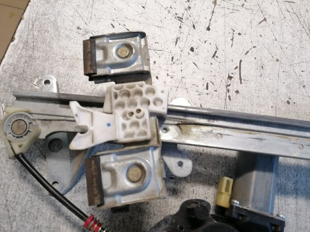 bontott FORD FUSION Bal első Ablakemelő Szerkezet (Elektromos)