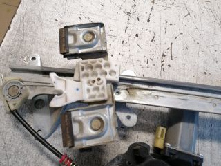 bontott FORD FUSION Bal első Ablakemelő Szerkezet (Elektromos)