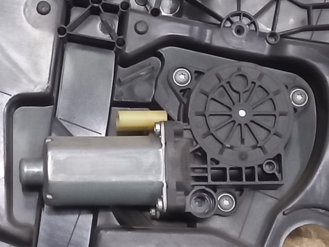 bontott FORD FUSION Bal első Ablakemelő Szerkezet (Elektromos)