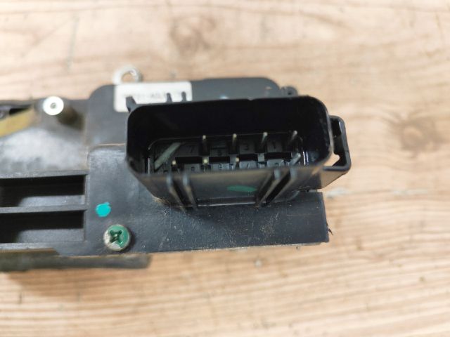 bontott FORD FUSION Bal első Ajtózár