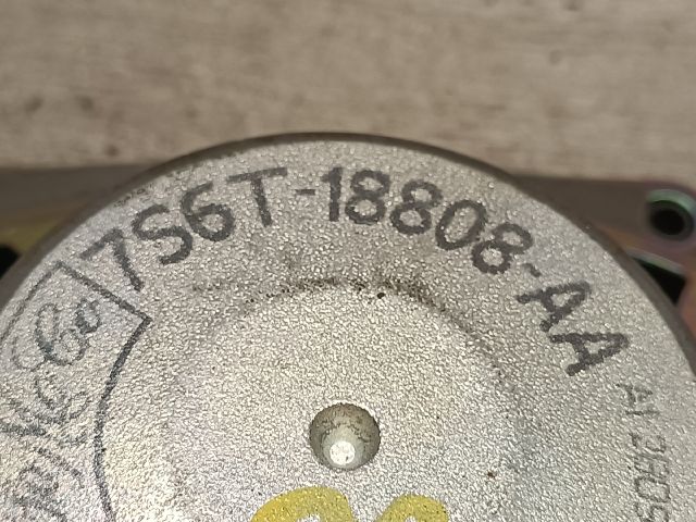 bontott FORD FUSION Bal első Hangszóró