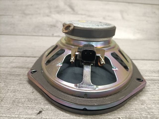 bontott FORD FUSION Bal első Hangszóró