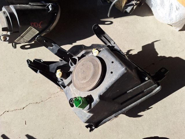 bontott FORD FUSION Bal Fényszóró