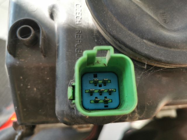 bontott FORD FUSION Bal Fényszóró