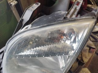 bontott FORD FUSION Bal Fényszóró