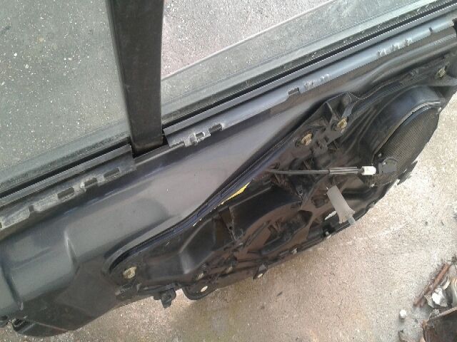 bontott FORD FUSION Bal hátsó Ajtó (Részeivel)