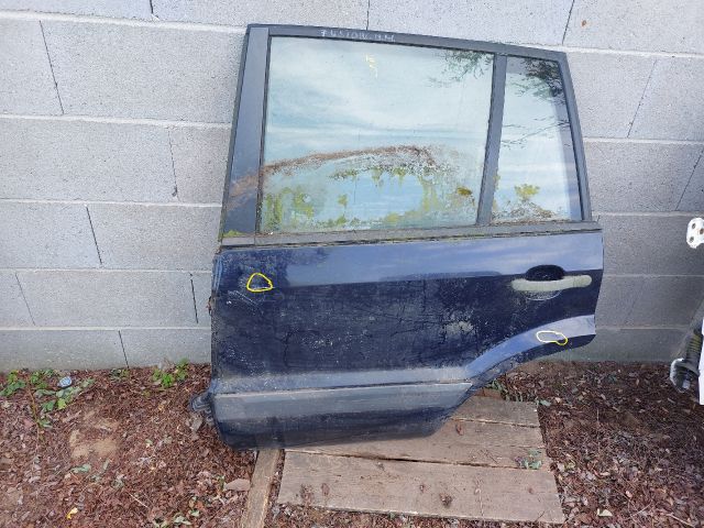 bontott FORD FUSION Bal hátsó Ajtó (Részeivel)