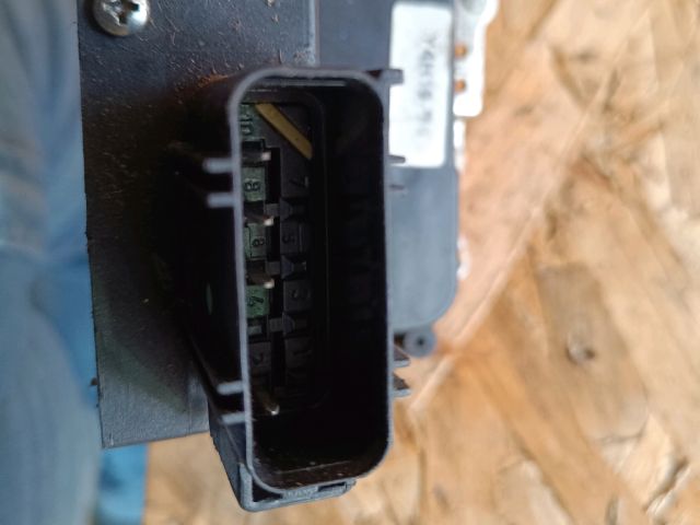 bontott FORD FUSION Bal hátsó Ajtózár