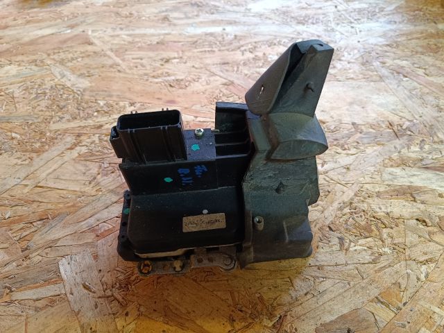 bontott FORD FUSION Bal hátsó Ajtózár