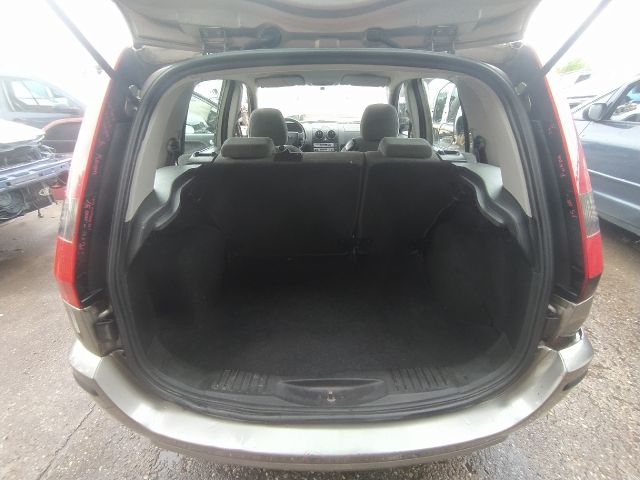 bontott FORD FUSION Bal hátsó Dobbetét (Kerékjárati, Műanyag)